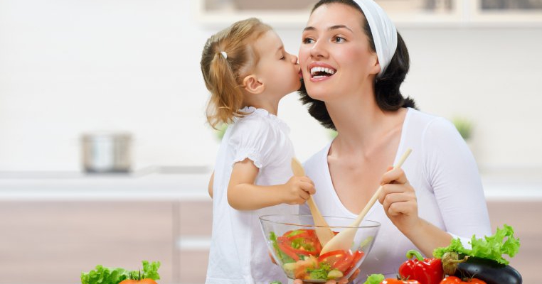10 reguli de alimentație pe care mamele le respectă întotdeauna