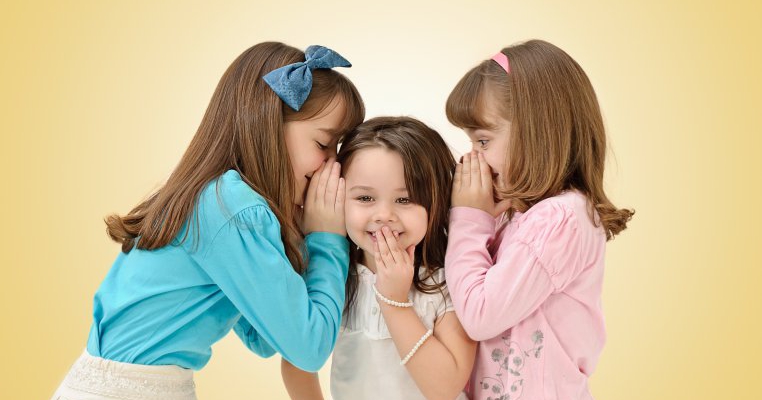 Copiii din Anglia vor face educație sexuală în școli și grădinițe de la 4 ani
