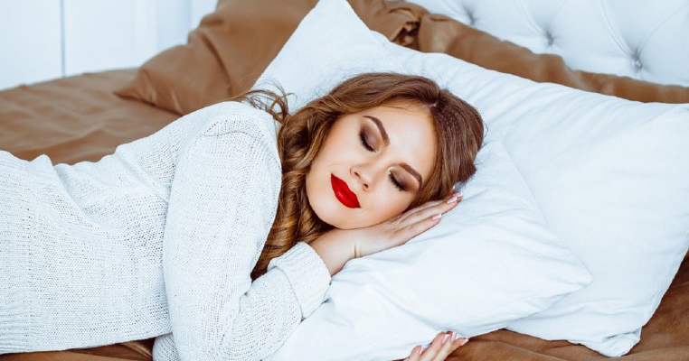 9 lucruri care se întâmplă în corpul tău când dormi
