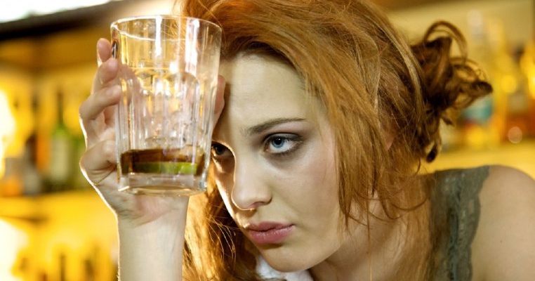 11 lucruri care se întâmplă în corpul tău când bei prea mult alcool
