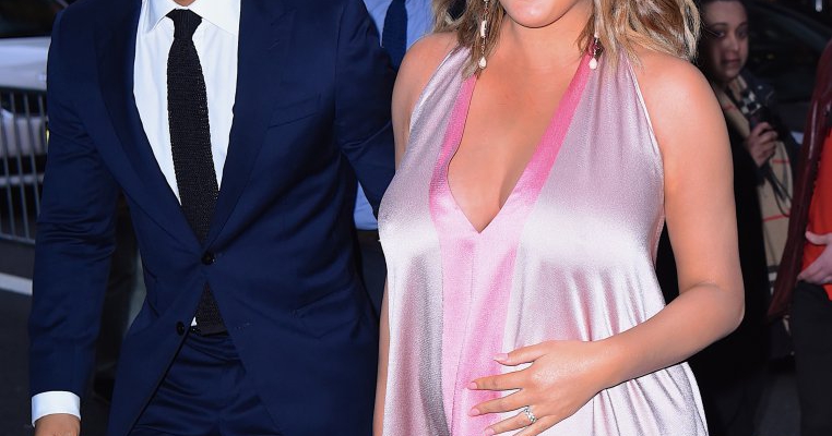 Chrissy Teigen și John Legend au devenit părinți pentru a doua oară!