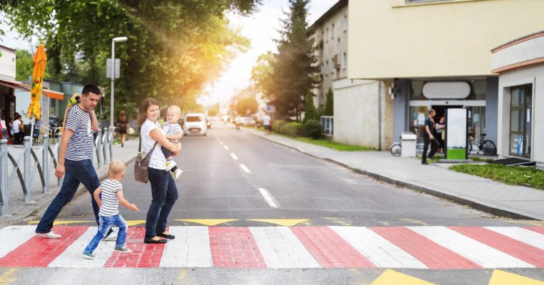 Pentru părinți: 10 reguli vitale pentru siguranța rutieră a copiilor