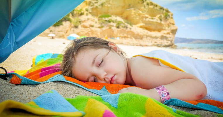 10 remedii naturale în caz de insolație