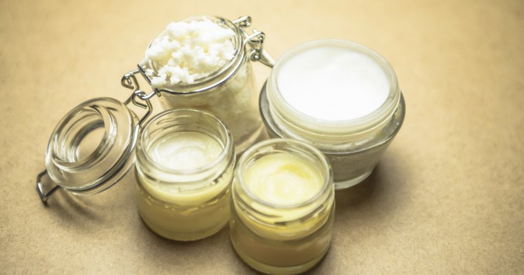 Cosmetice naturale. 10 retete pe care sa le prepari in casa