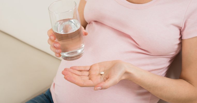 7 studii care te vor convinge că trebuie să iei acid folic în primele săptămâni de sarcină