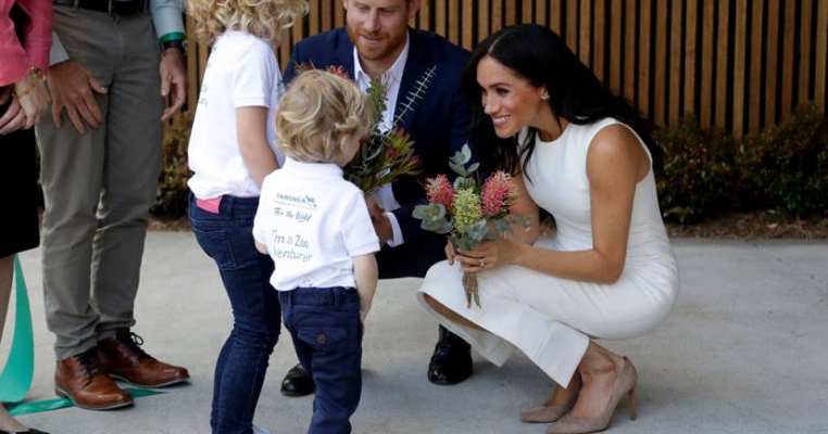 Iată cum va arăta copilul lui Meghan Markle cu prințul Harry, conform unui artist, specialist judiciar