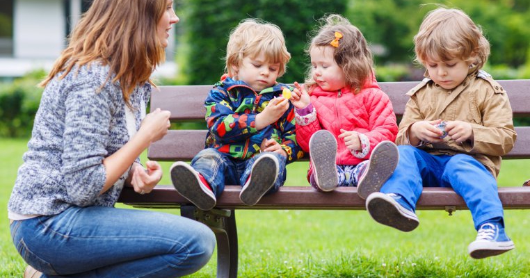 Mamele de 3 copii sunt mai stresate decât mamele cu oricare alt număr de copii