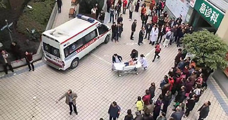 Incident șocant la o grădiniță. Mai mulți copii au fost înjunghiați cu un cuțit