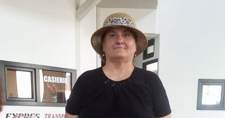 O profesoară din Gorj face educație cu ciocanul și cu reviste pornografice