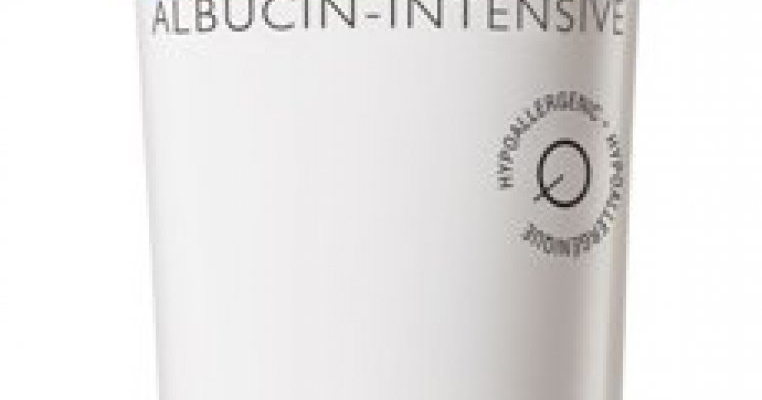 Cum tratezi petele pigmentare?