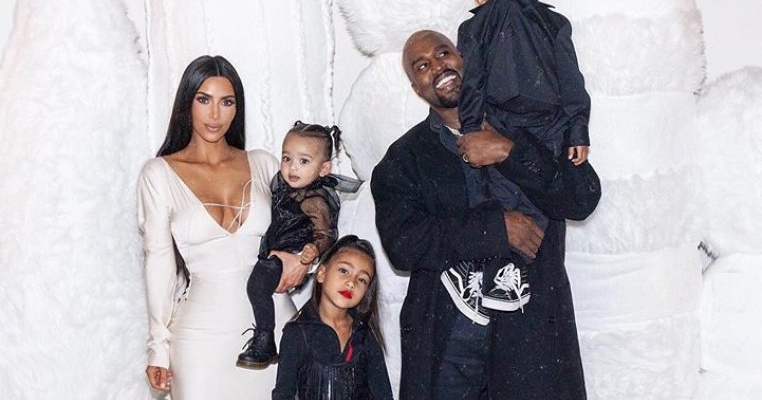 Kanye West confirmă: el și Kim Kardashian așteaptă al patrulea copil