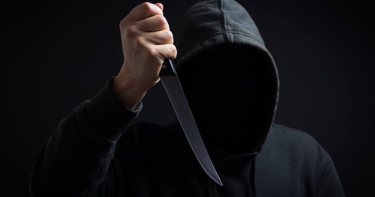 Se întâmplă în România: profesoară înjunghiată în școală în plină zi