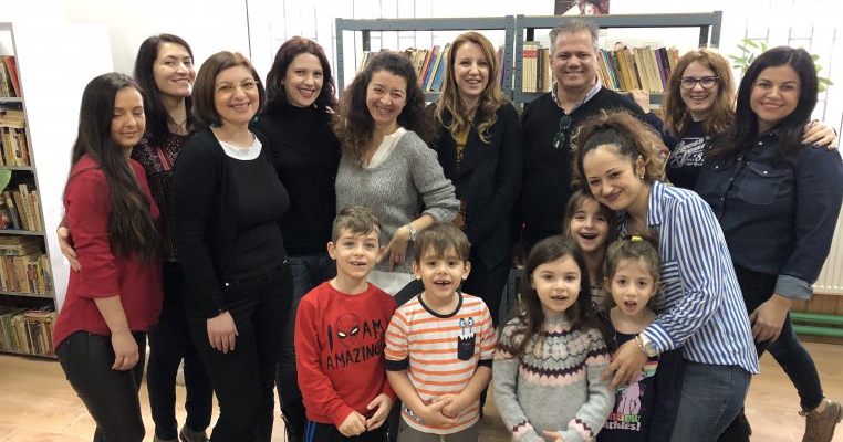 Prima bibliotecă făcută din donaţiile copiilor