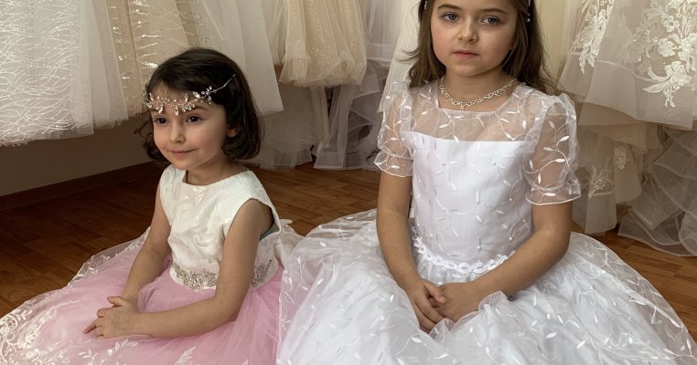 3 pași spre a alege o rochie de ocazie perfectă pentru fetița ta