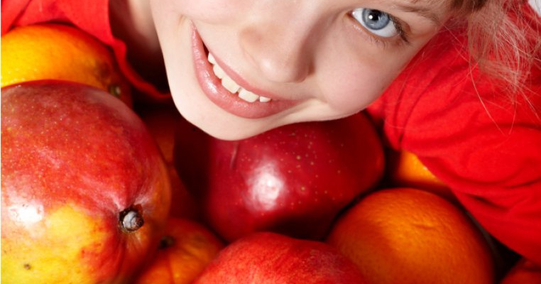 Top 10 alimente pe care fiecare copil trebuie sa le manance