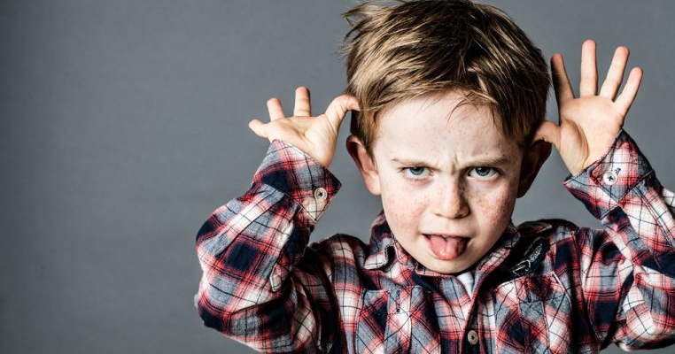 7 comportamente ale copilului pe care este periculos să le ignori
