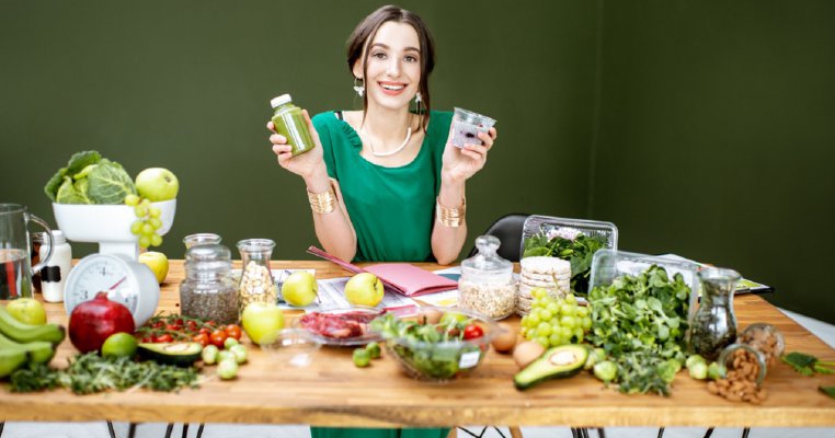 Mâncatul intuitiv: o nouă metodă de a mânca sănătos și de a-ți menține silueta, conform nutriționiștilor