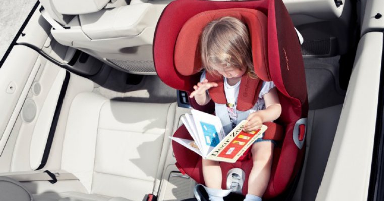 Afla care este cel mai confortabil si mai sigur scaun auto pentru copii