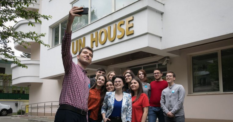 Declarația de la București a copiilor din Uniunea Europeană privind participarea lor la luarea deciziilor la nivel național și european