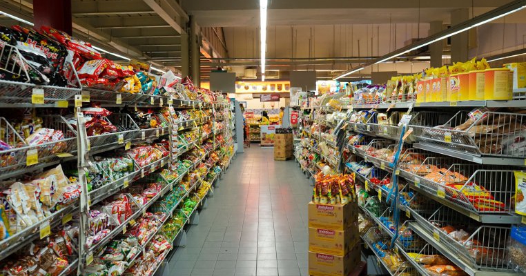 Comisia Europeană a decis :  ADIO margarină, chipsuri, popcorn, mezeluri și supe la plic!
