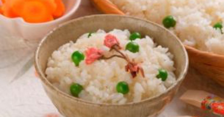 Orez cu pui si morcovi: de la 8 luni