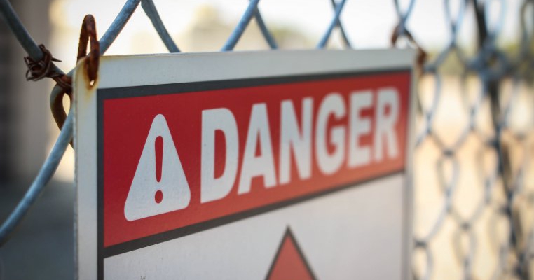 Școală închisă după ce au fost detectate elemente radioactive în aer