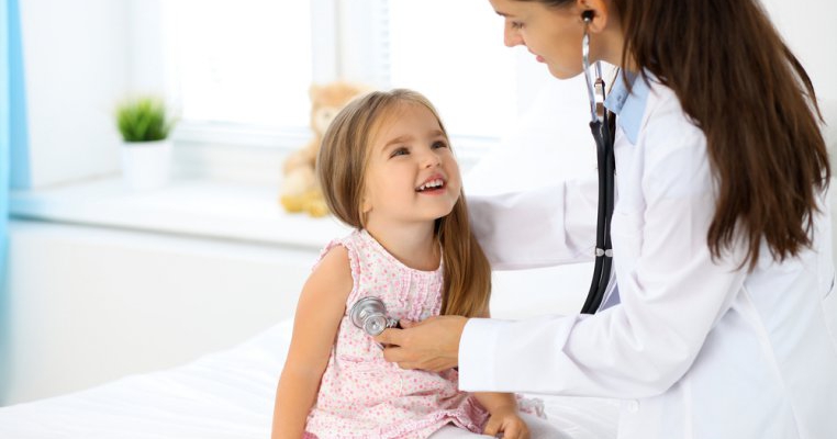 5 situații în care e bine să apelezi la sfaturile pediatrului