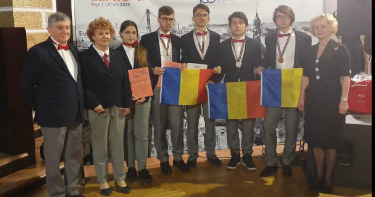 4 medalii la Olimpiada Europeană de Fizică pentru elevii români