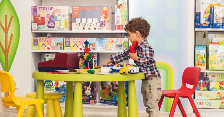 Sondaj EduClass.ro: Cât și cum se joacă copiii de astăzi