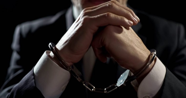 Avocat celebru din capitală, implicat în trafic de minori. Ce au descoperit anchetatorii