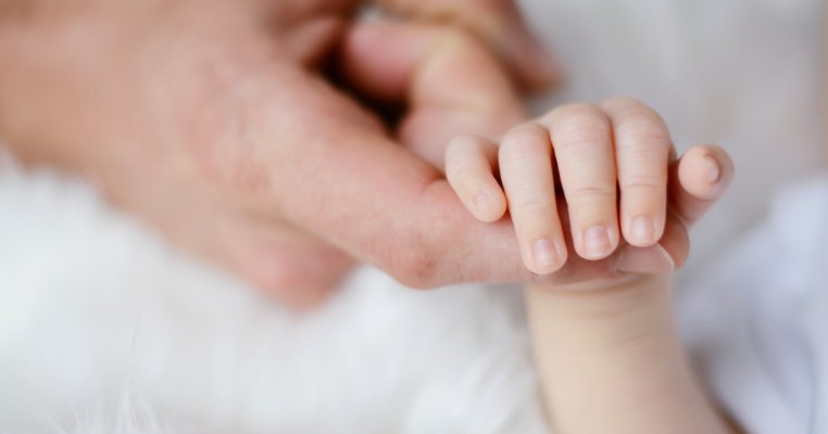 7 lucruri mai puțin cunoscute despre pielea bebelușului