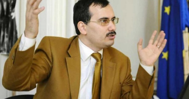 Președintele Alianței Tăticilor arestat pentru că și-ar fi violat fiica