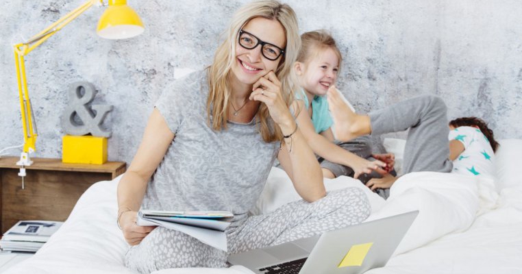 10 beneficii pe care le are copilul unei mame care lucrează