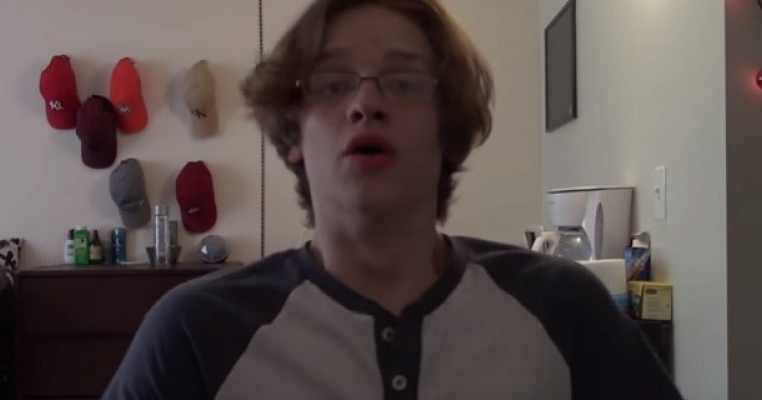 Cel mai bun comendiat de pe Youtube, Dillon The Hacker, mort la doar 20 de ani