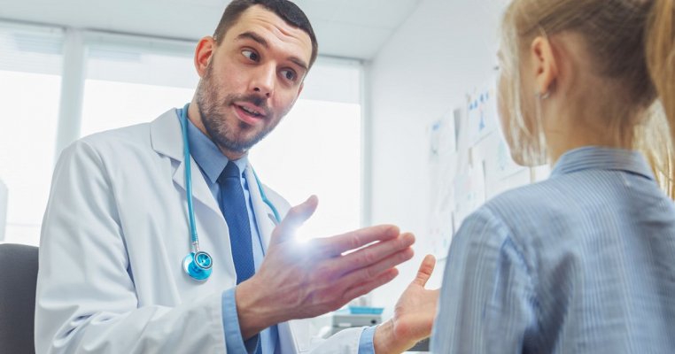 50 de femei acuză un medic pediatru de abuz sexual! Cazurile lor sunt șocante!
