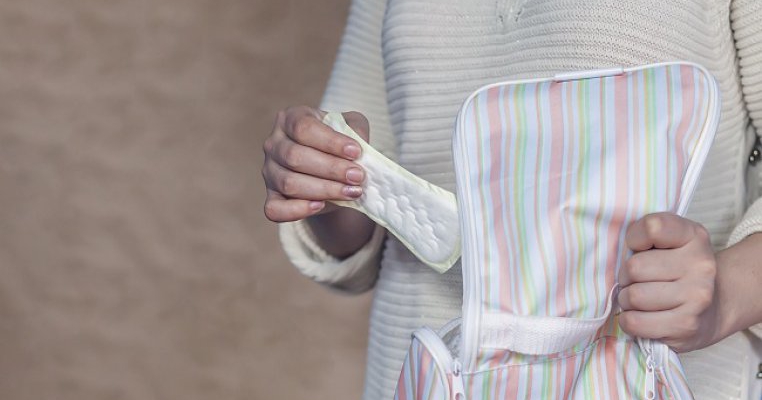 Nu ignora sensibilitatea din zona intimă. Cum realizezi igiena corectă?
