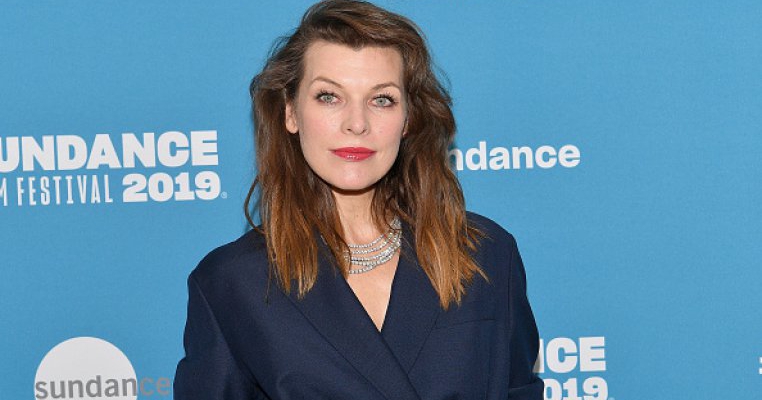Milla Jovovich însarcinată în 7 luni la 43 de ani: "M-am îngrășat 23 de kilograme"