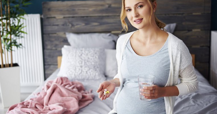 Studiu: Mamele care iau vitamina B12 în sarcină pot naște bebeluși liniștiți și cuminți