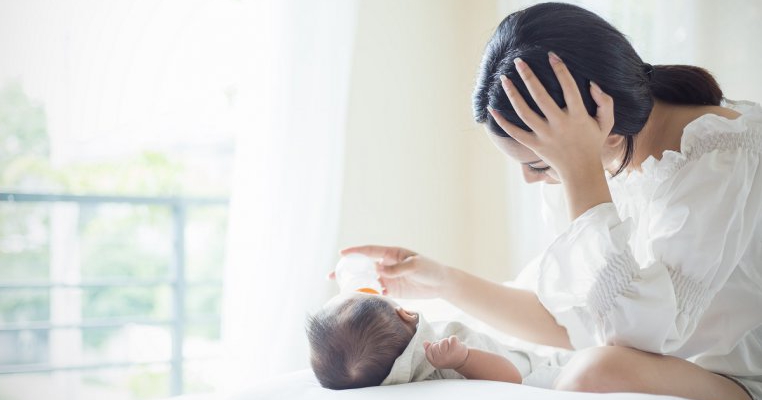 Mesajul dureros al unei mame care suferea de depresie, către copiii ei:„Mami a trebuit să plece pentru că era prea tristă”