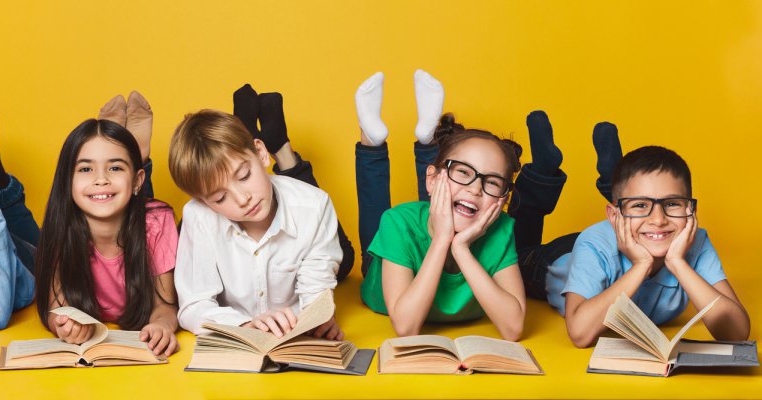 Ministerul Educației lansează proiectul prin care elevii sunt încurajați să citească 20 de minute zilnic