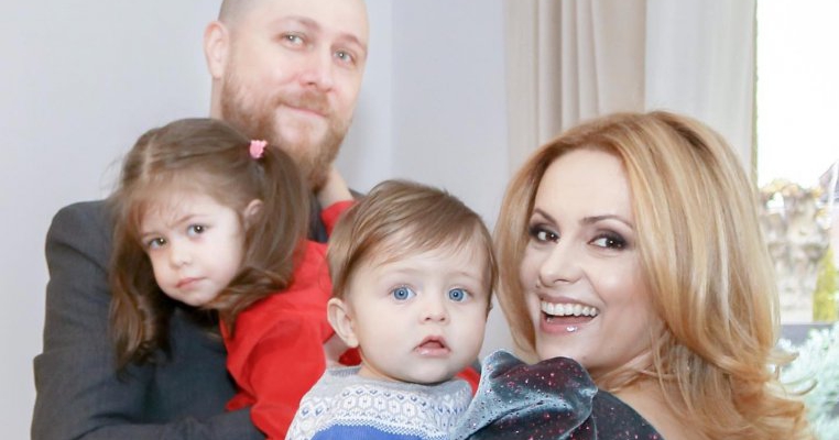 Imagini adorabile de la botezul băiețelului Simonei Gherghe