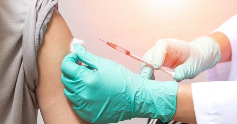Vaccinarea copiilor obligatorie din februarie. Ce spune legea și ce amenzi se aplică