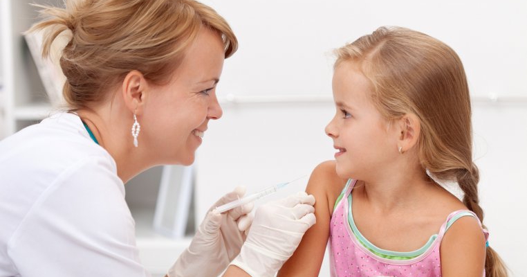 Vaccinarea obligatorie în 2020: amenzi uriașe pentru părinții care se opun