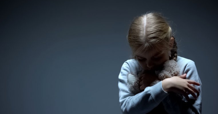 Cifre dramatice: 1 din 20 de adolescente este victima unui viol