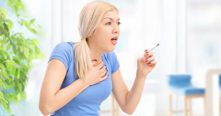 „Tusea fumătorului”- ce este, care sunt cauzele și cum o prevenim