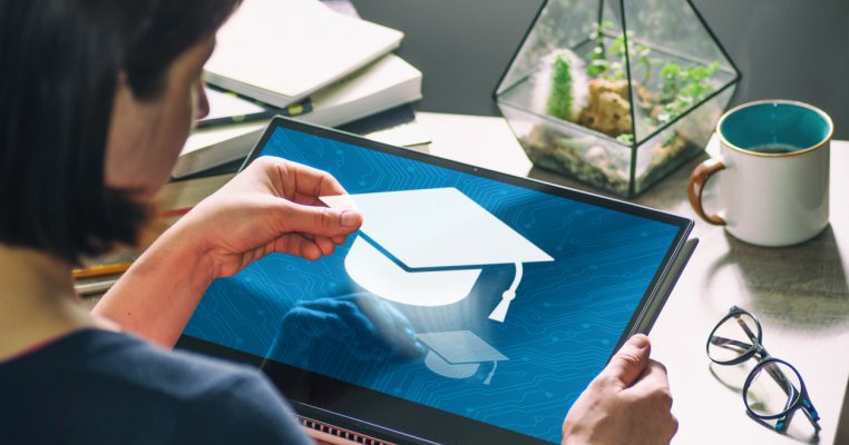Ministerul Educației: începe programul de instruire online a cadrelor didactice pentru a susține continuitatea educației copiilor