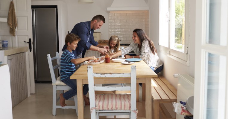 Coboară standardele! 5 trucuri de parenting în vremuri de pandemie