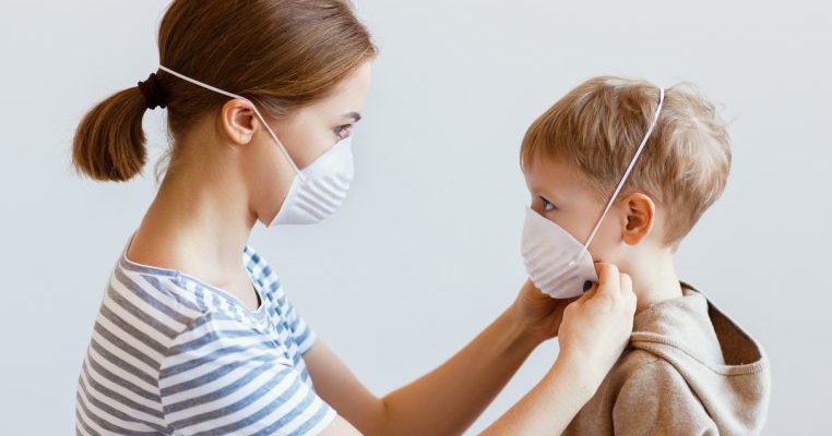 Ghid pentru mame: cum să te pregătești pentru eventualitatea în care te îmbolnăvești de coronavirus