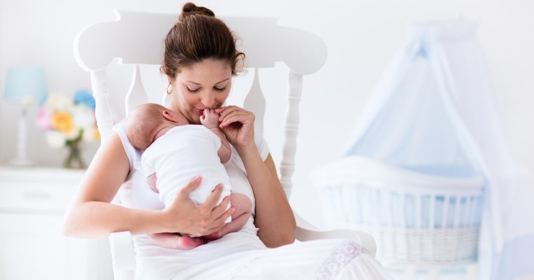 Ești proaspătă mămică? 8 lucruri de care nimeni nu ți-a spus că vei avea nevoie