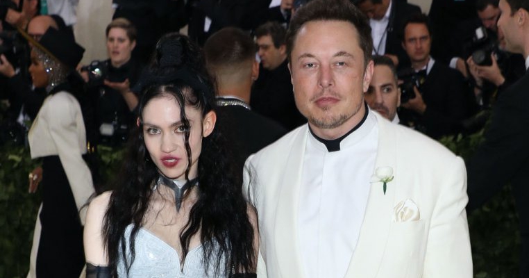 Elon Musk a devenit tată pentru a șaptea oară cu cântăreața Grimes